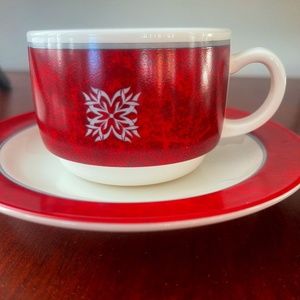 Arcoroc France Snowflake Rubis Design coffee/teaCup & Saucer - set of 4